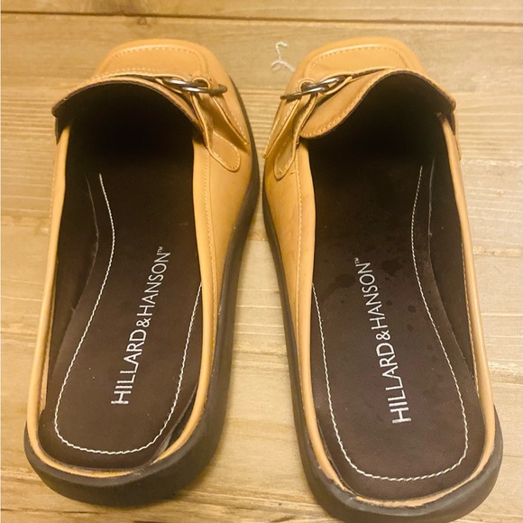 HILARD & HANSON women's size 6 slip on loafers. Upper leather - Picture 2 of 7